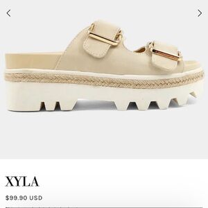 EUC Shushop sandals nude in color and adorable!!